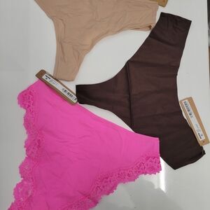 (SKIMS)3 panties for $32 new with tag, Size:S,. SKIMS-Style 014